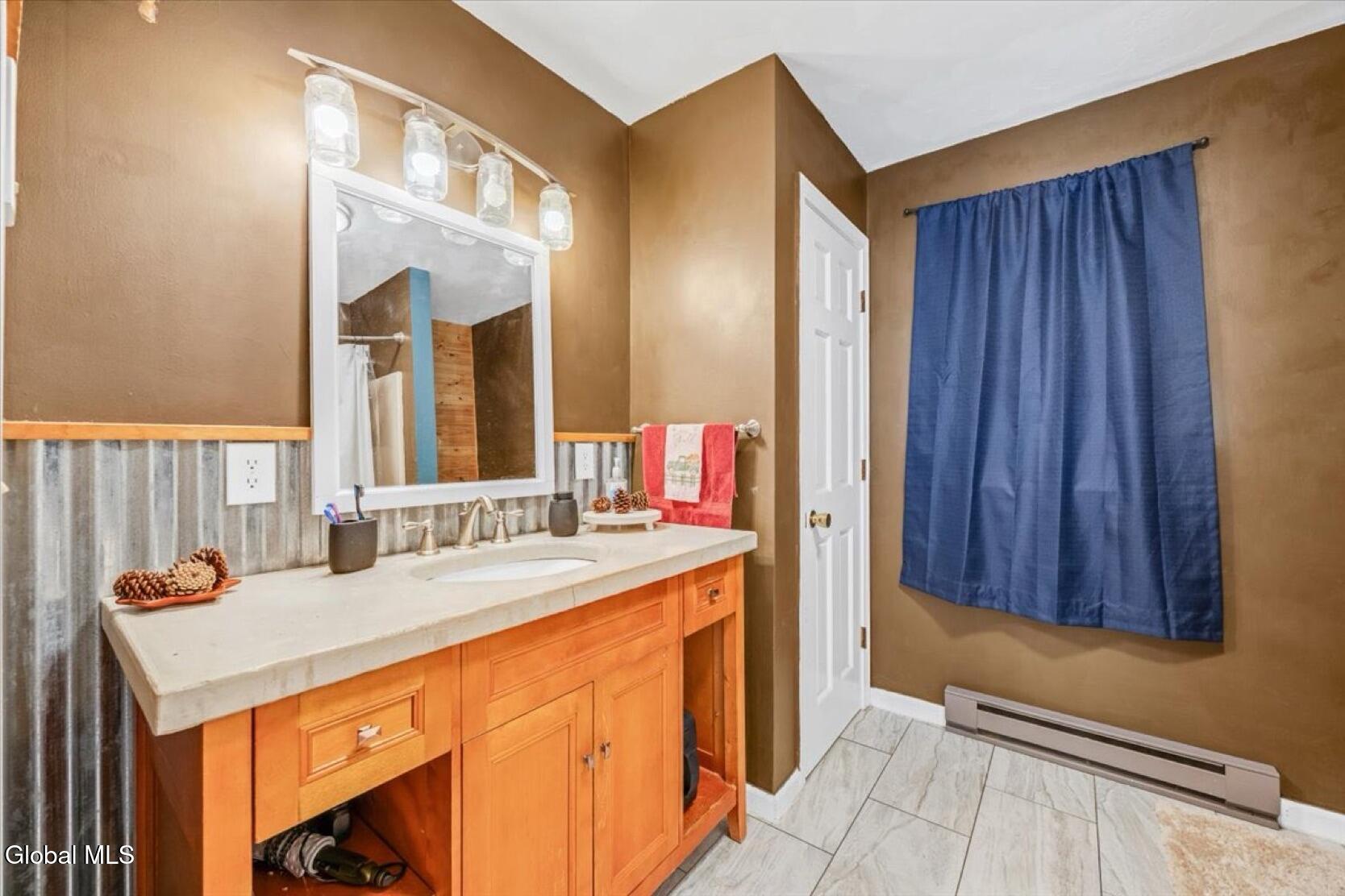 83 Stoddard Road Hampton NY 12837