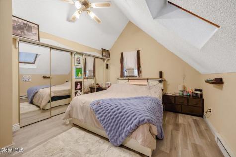 83 Stoddard Road Hampton NY 12837
