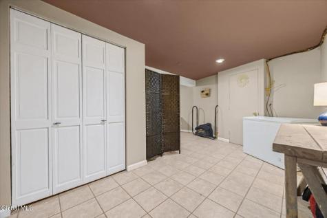83 Stoddard Road Hampton NY 12837