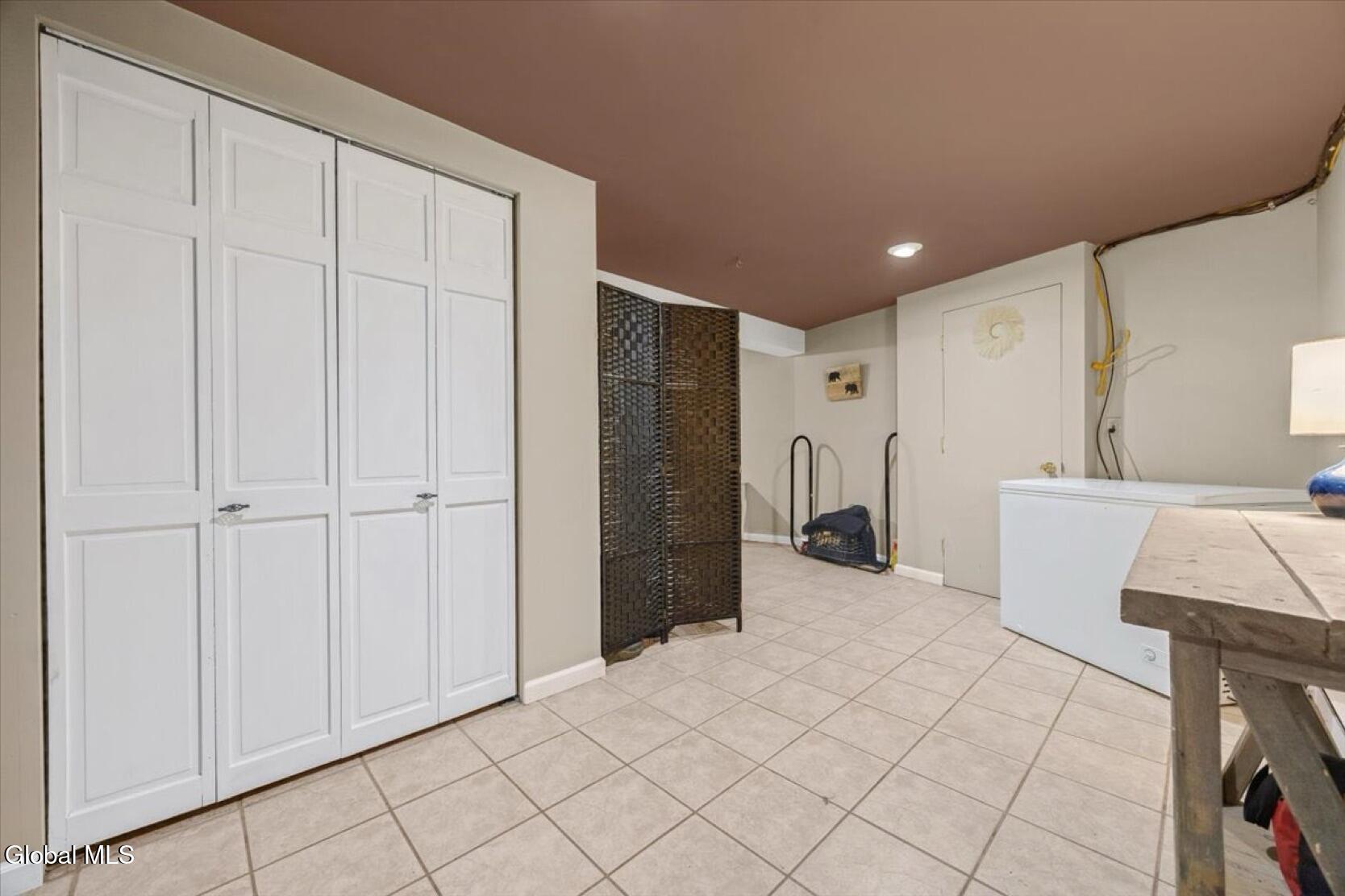 83 Stoddard Road Hampton NY 12837