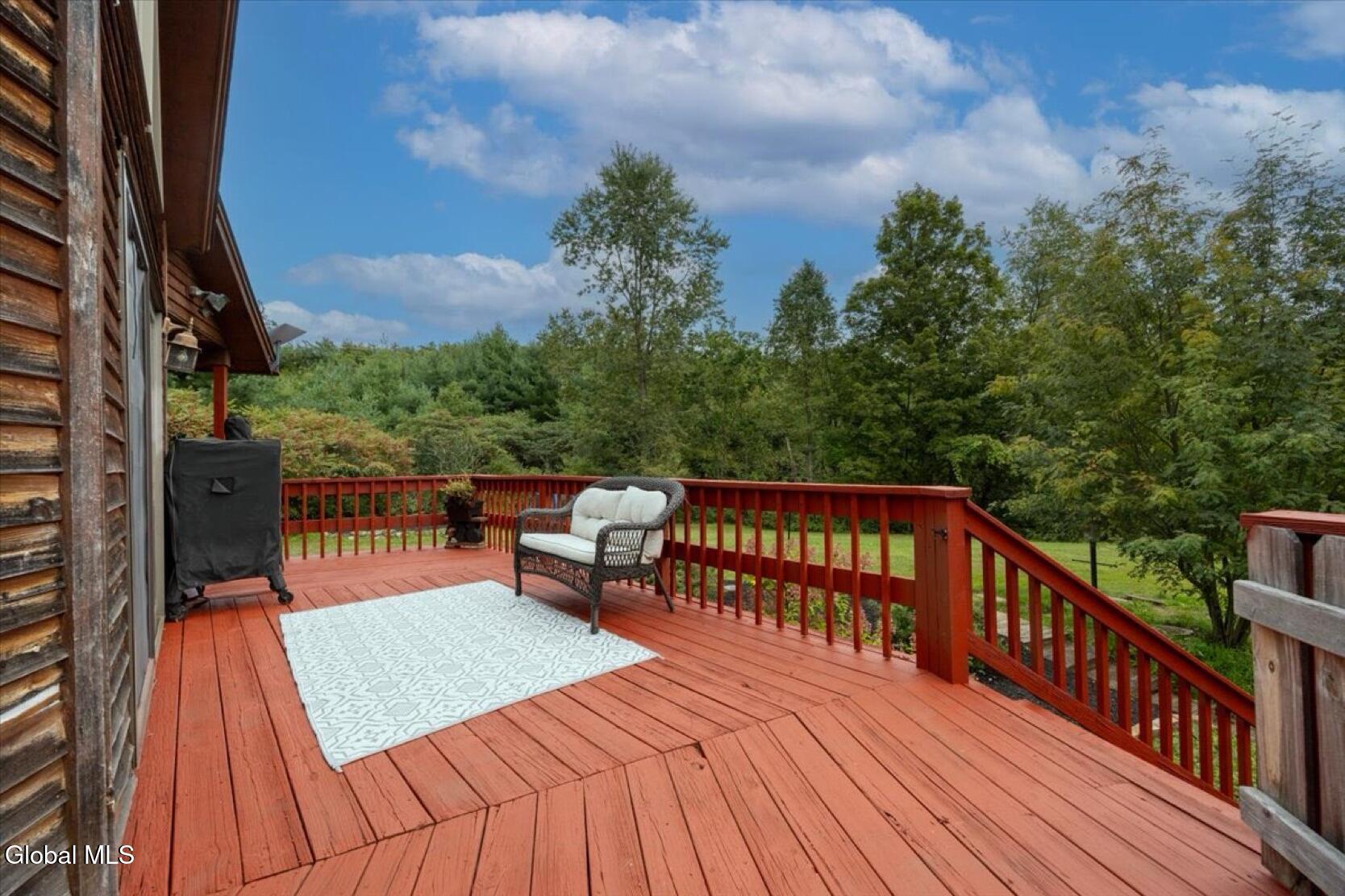 83 Stoddard Road Hampton NY 12837