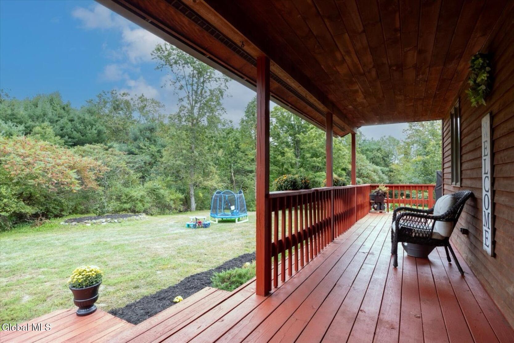 83 Stoddard Road Hampton NY 12837