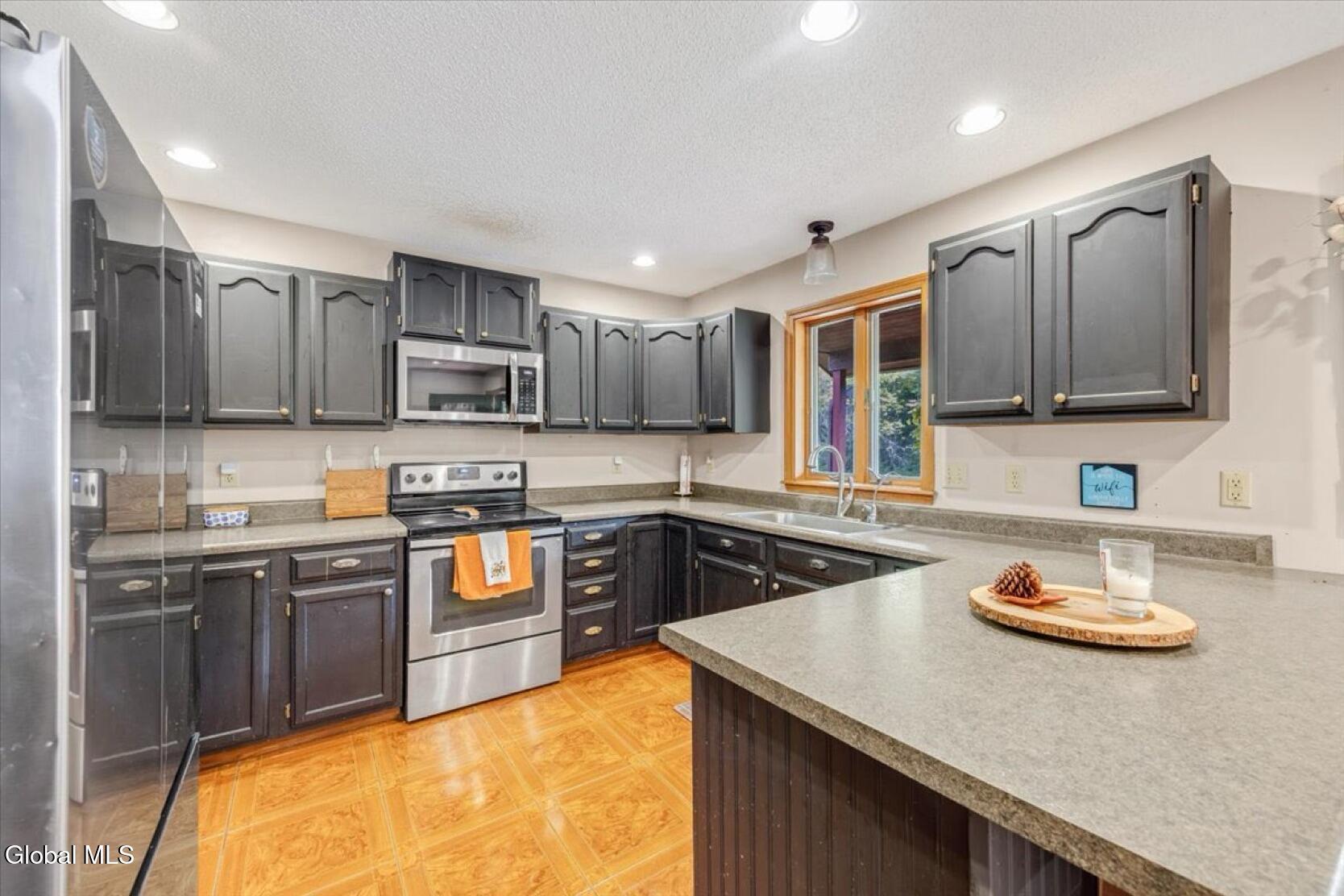 83 Stoddard Road Hampton NY 12837