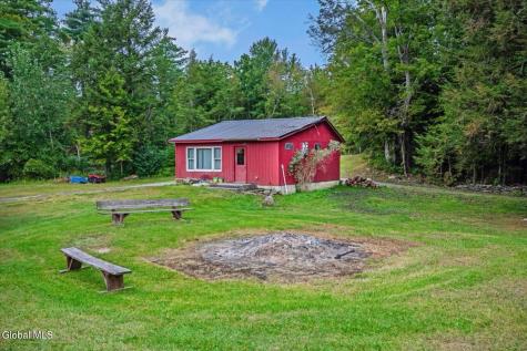 83 Stoddard Road Hampton NY 12837