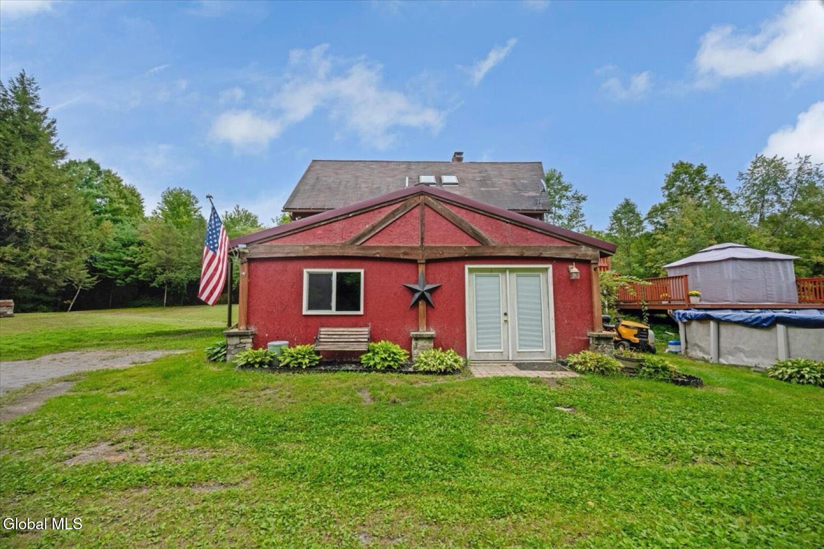 83 Stoddard Road Hampton NY 12837
