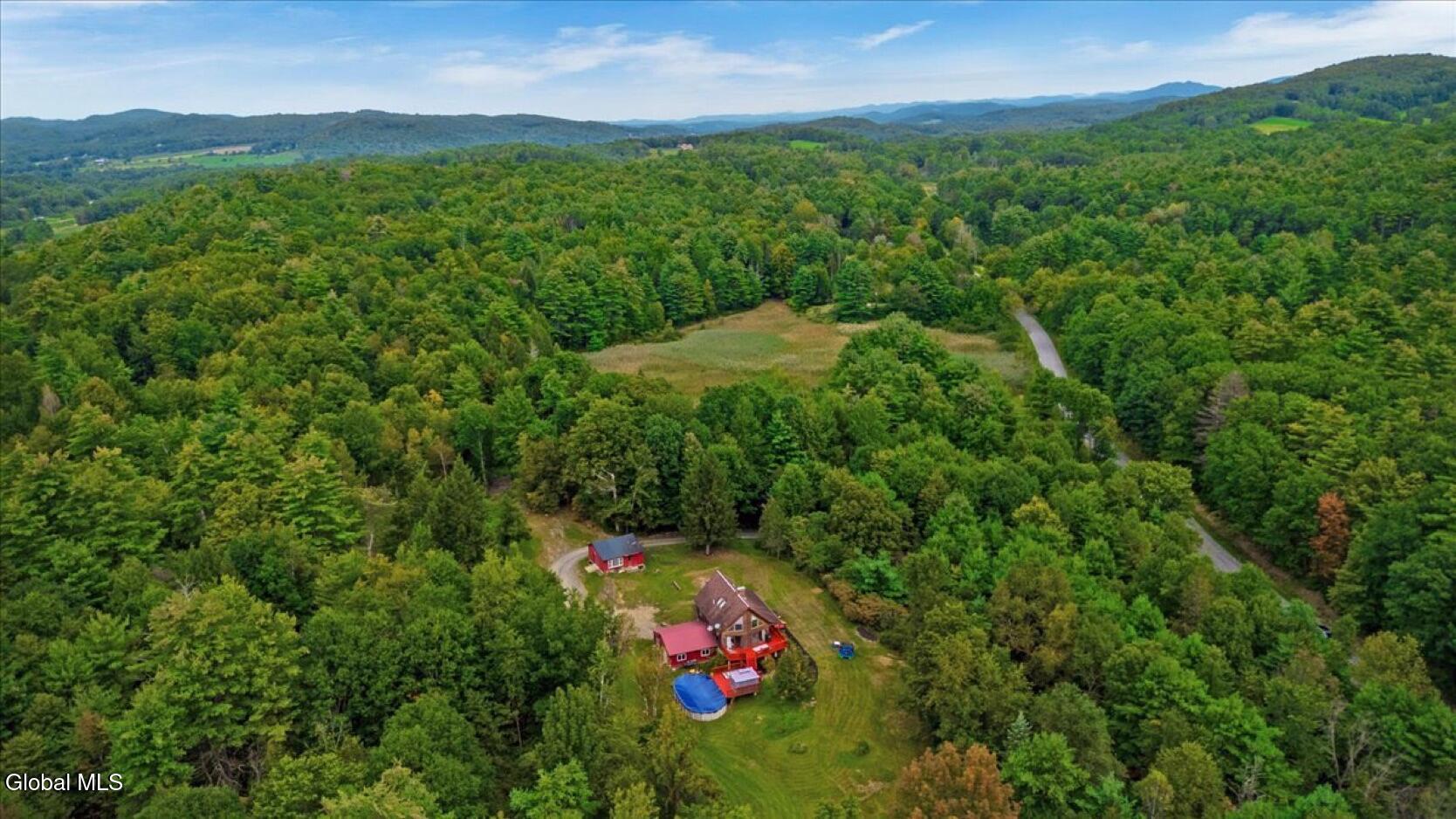 83 Stoddard Road Hampton NY 12837
