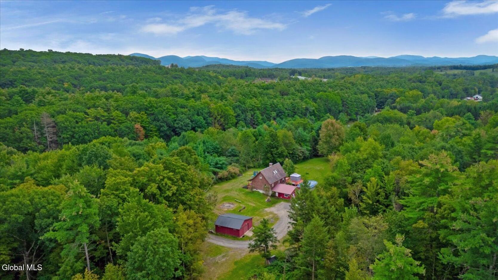 83 Stoddard Road Hampton NY 12837