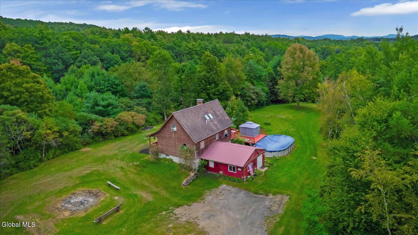83 Stoddard Road Hampton NY 12837