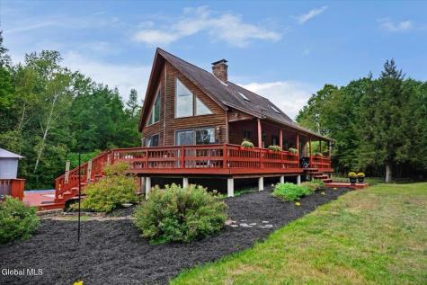 83 Stoddard Road Hampton NY 12837