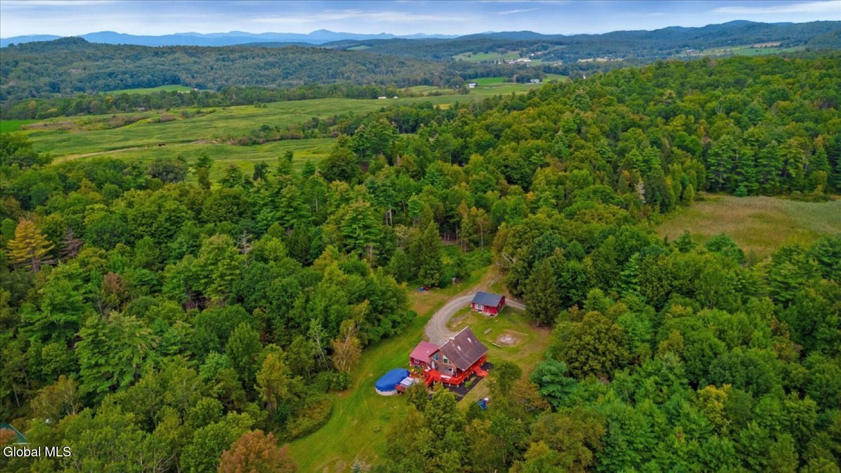 83 Stoddard Road Hampton NY 12837