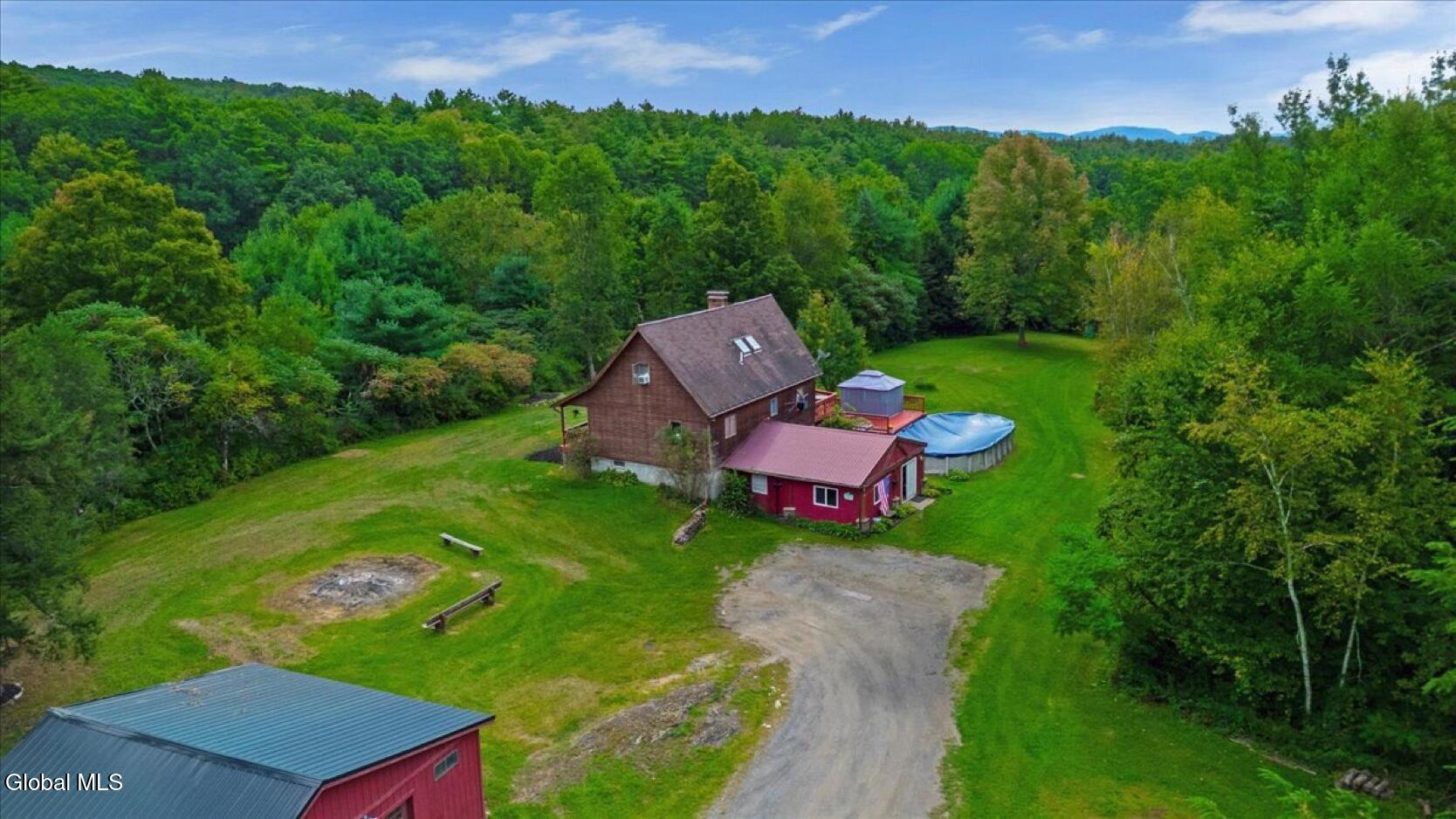 83 Stoddard Road Hampton NY 12837
