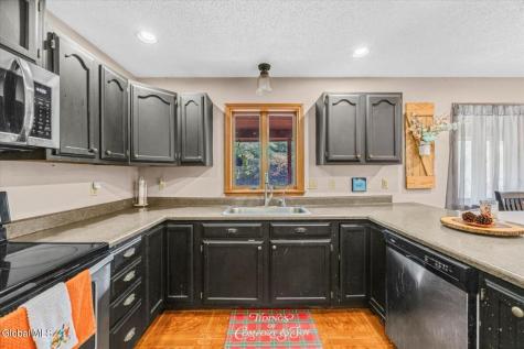 83 Stoddard Road Hampton NY 12837