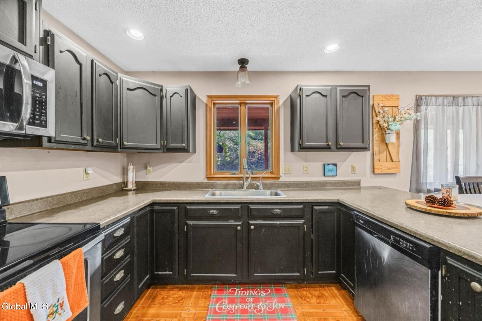 83 Stoddard Road Hampton NY 12837