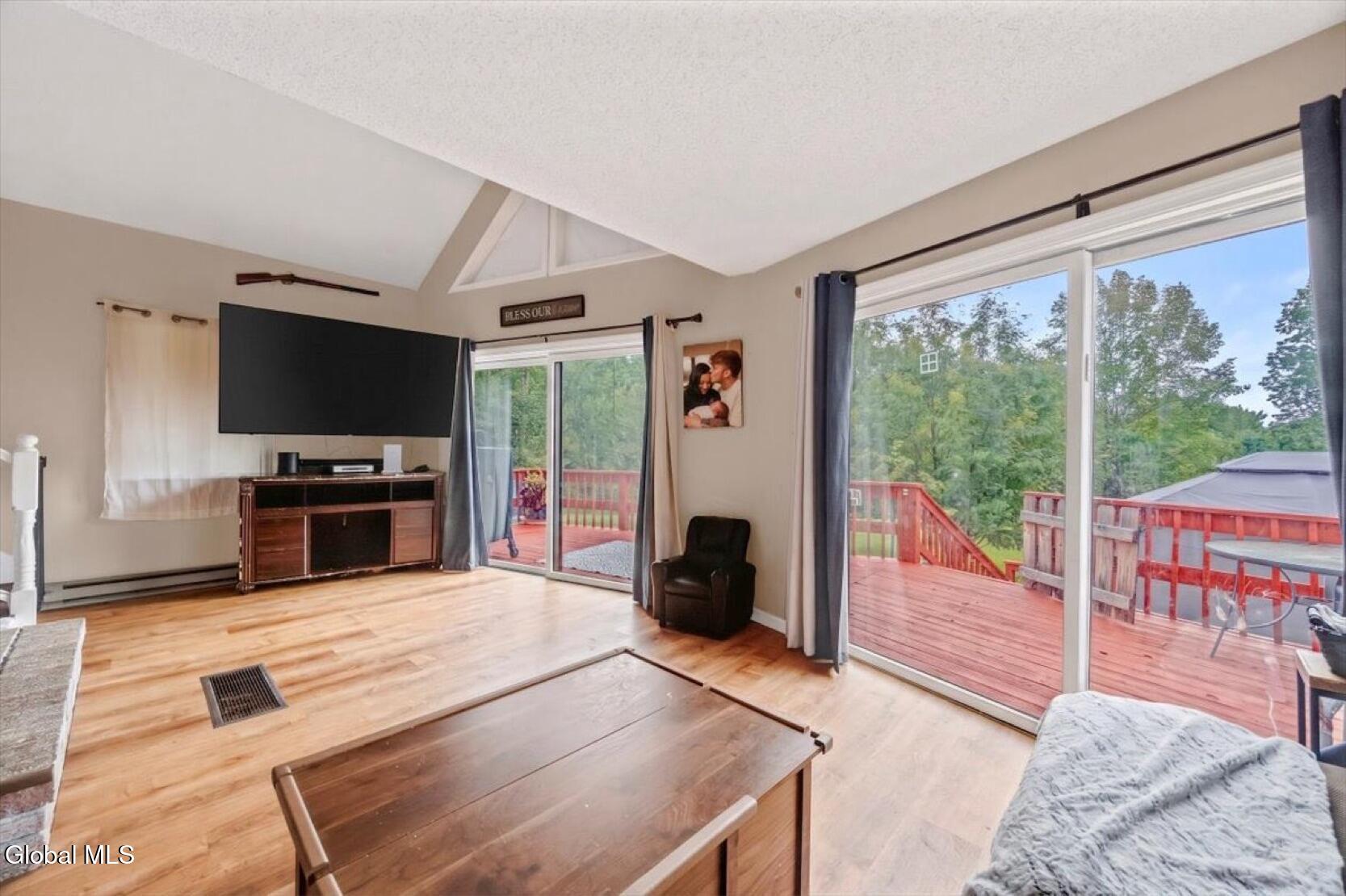 83 Stoddard Road Hampton NY 12837