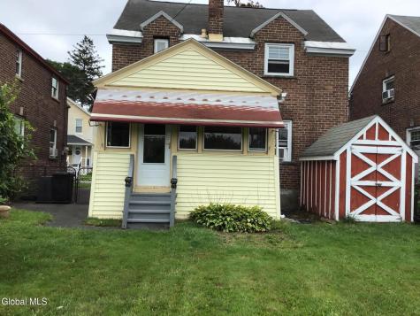 810 4th Avenue Watervliet NY 12189
