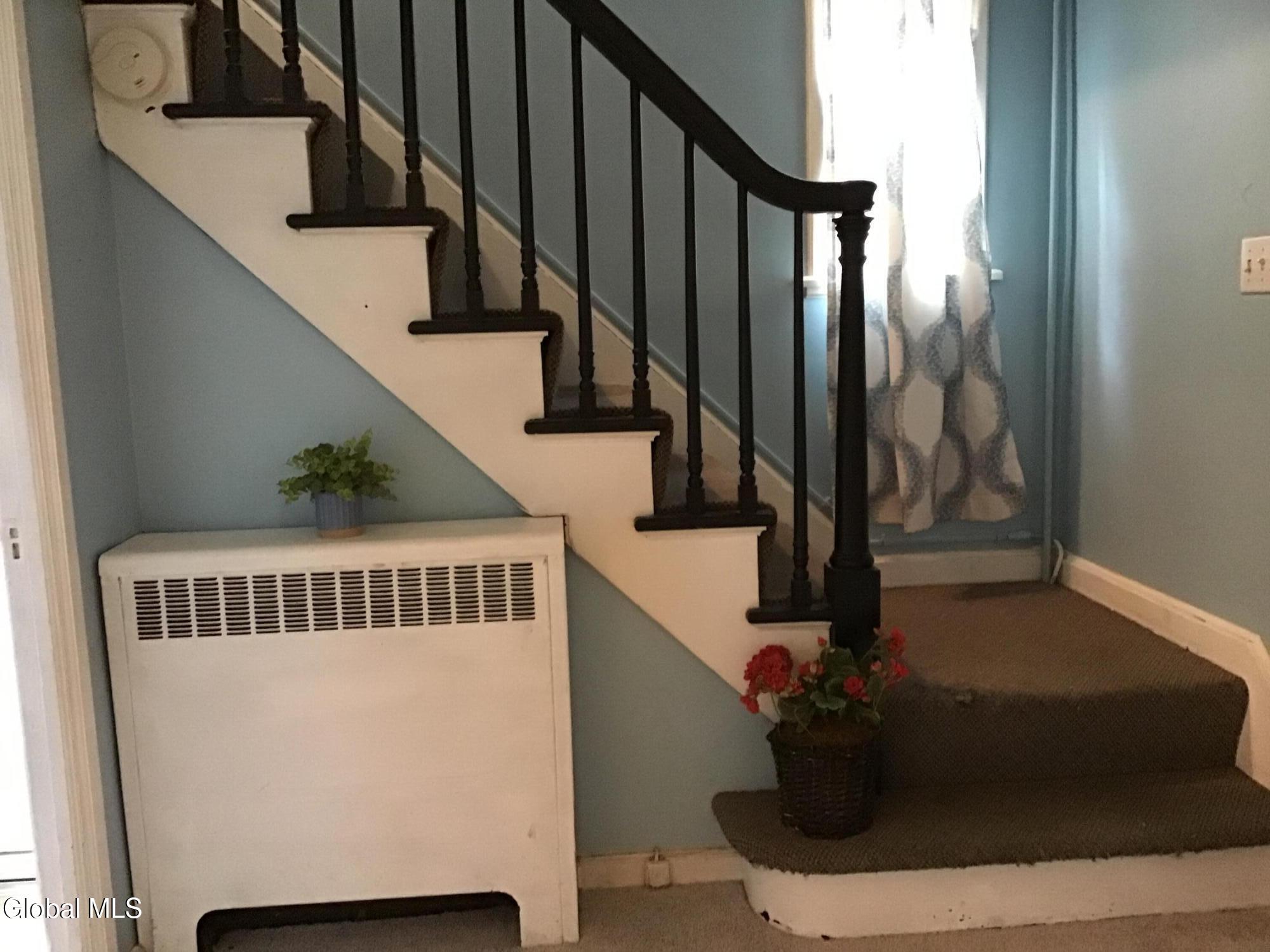 810 4th Avenue Watervliet NY 12189