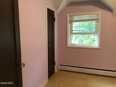 810 4th Avenue Watervliet NY 12189