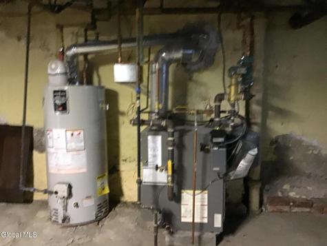 810 4th Avenue Watervliet NY 12189