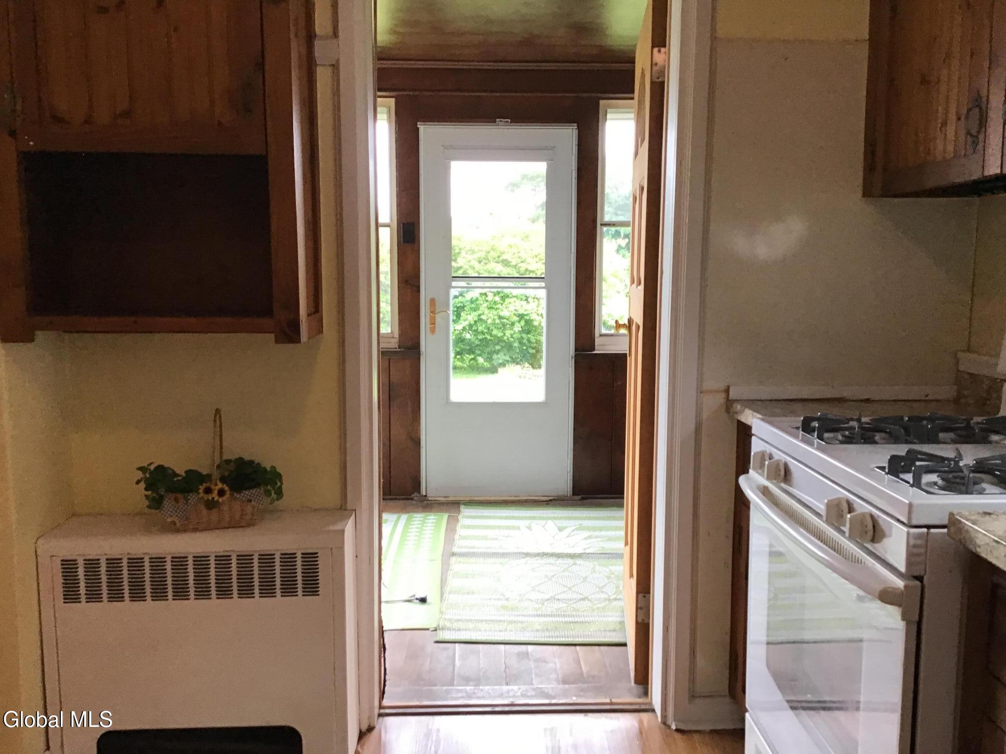 810 4th Avenue Watervliet NY 12189