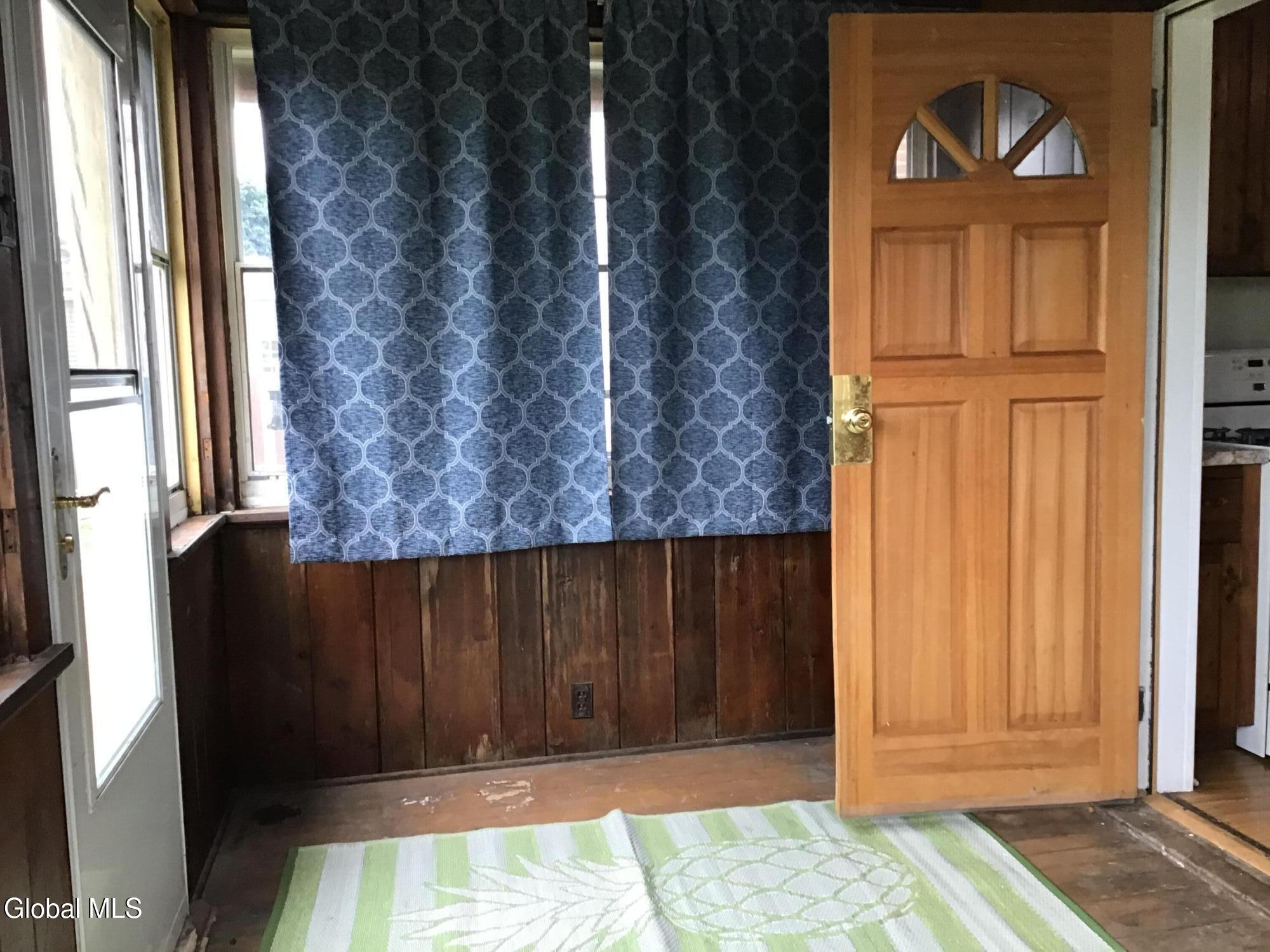 810 4th Avenue Watervliet NY 12189
