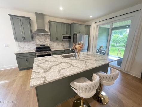 46 Wheatfield Way Mechanicville NY 12118