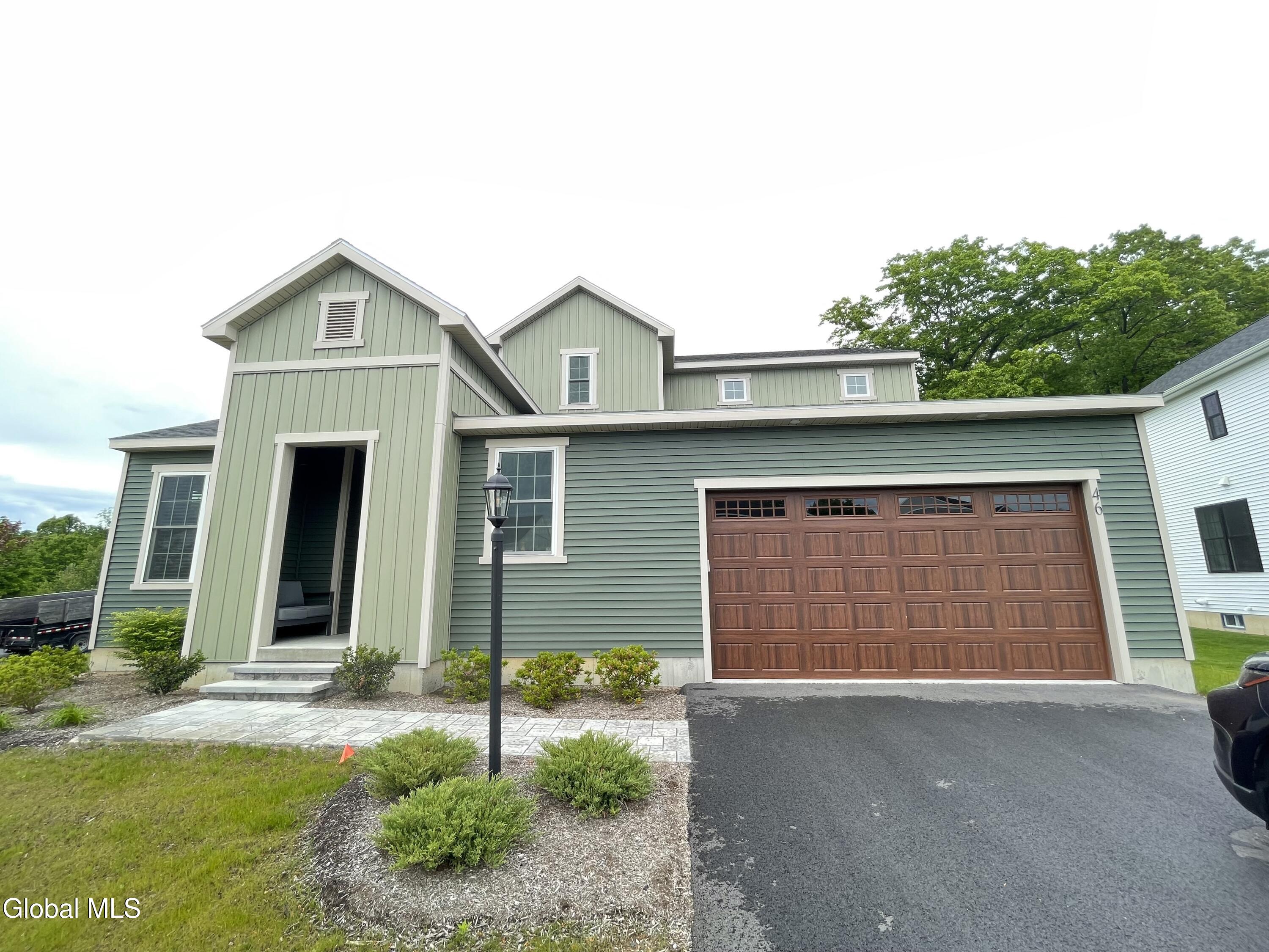 46 Wheatfield Way Mechanicville NY 12118