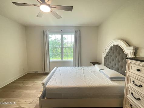 46 Wheatfield Way Mechanicville NY 12118