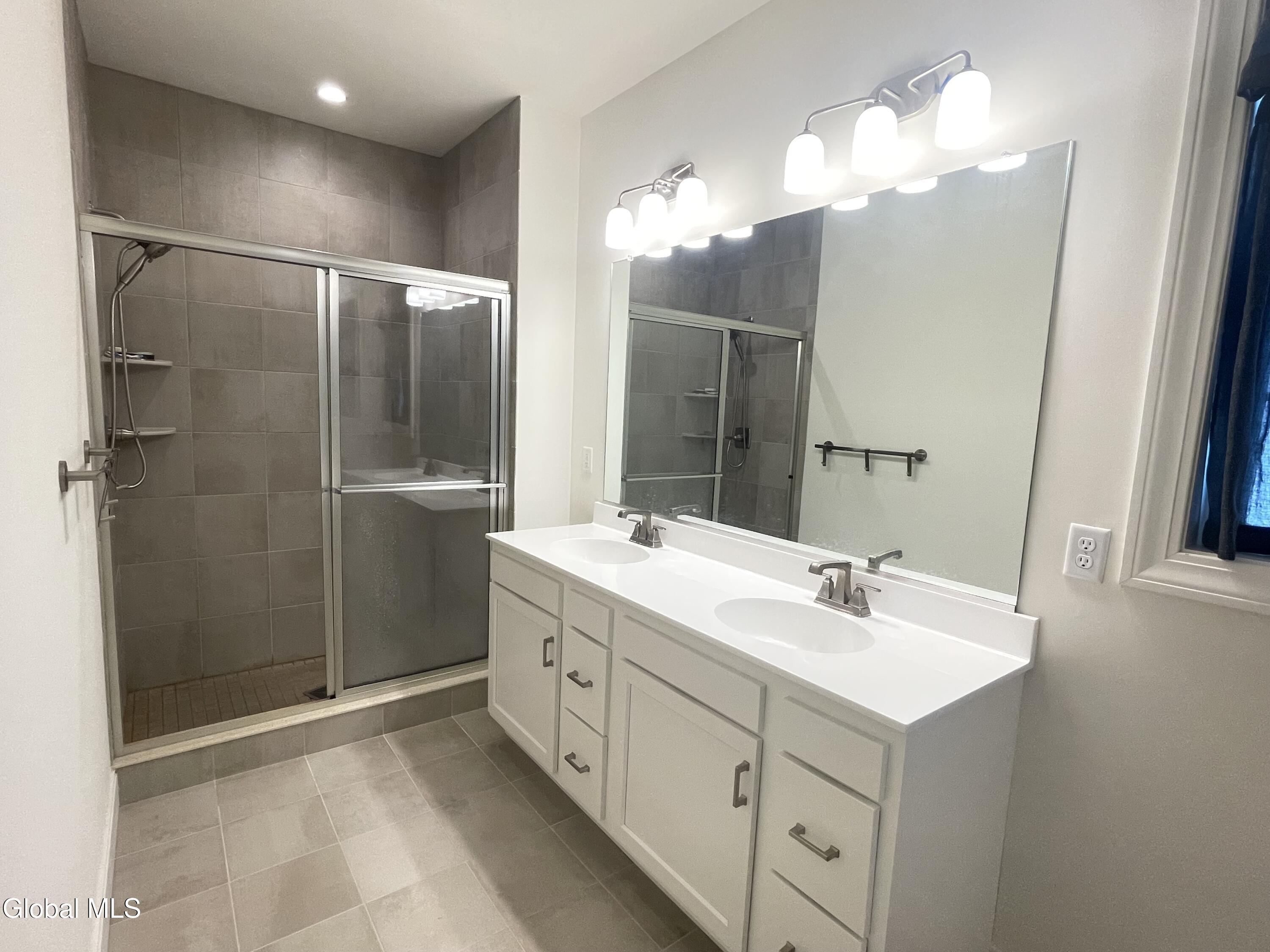 46 Wheatfield Way Mechanicville NY 12118