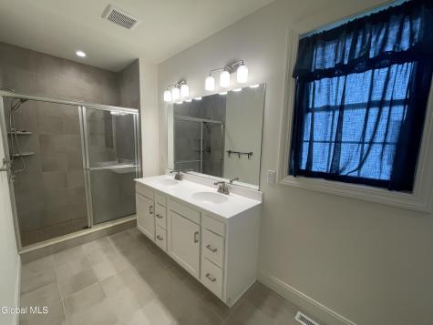 46 Wheatfield Way Mechanicville NY 12118