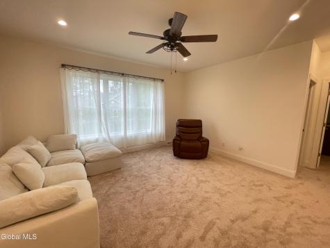 46 Wheatfield Way Mechanicville NY 12118