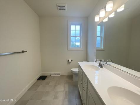 46 Wheatfield Way Mechanicville NY 12118