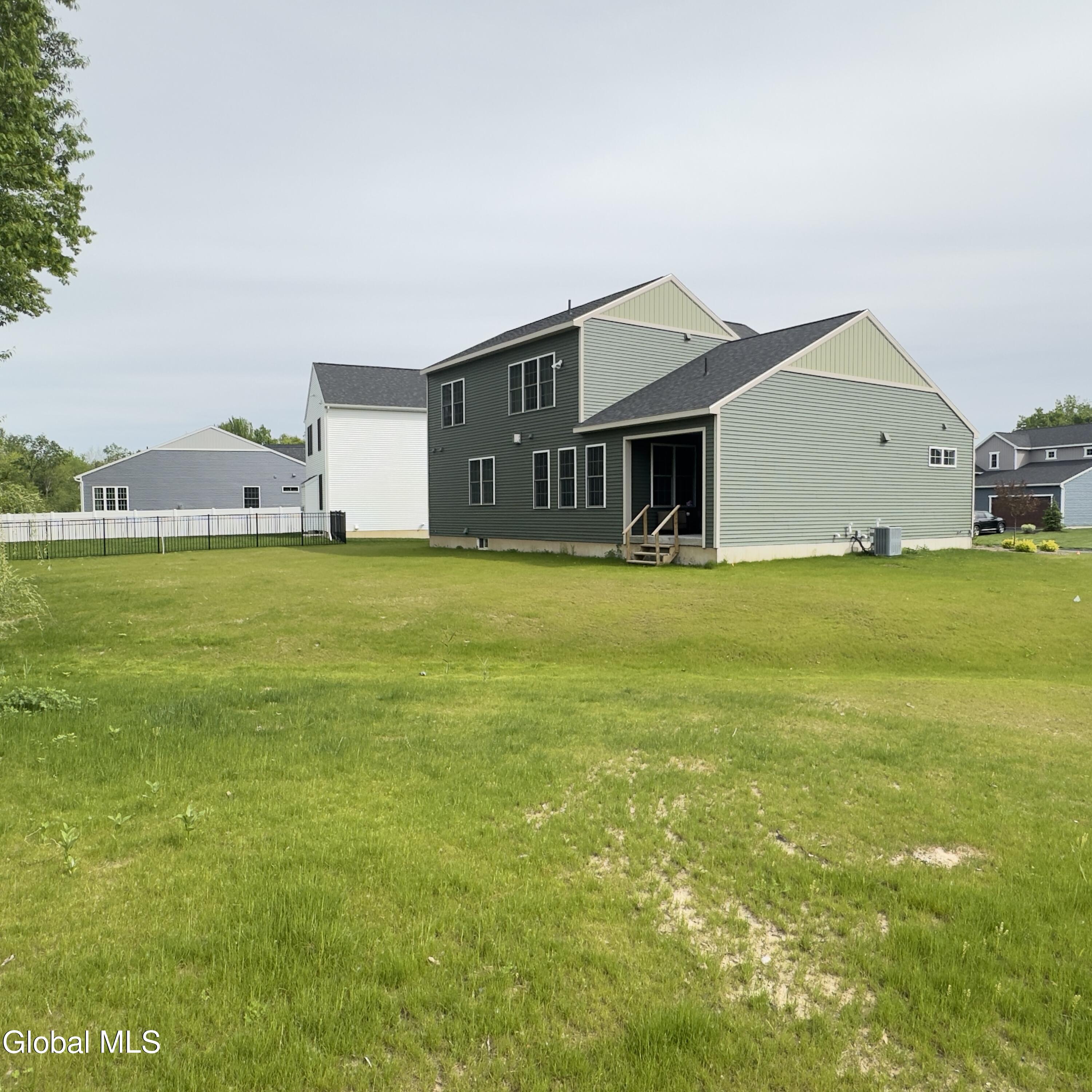 46 Wheatfield Way Mechanicville NY 12118