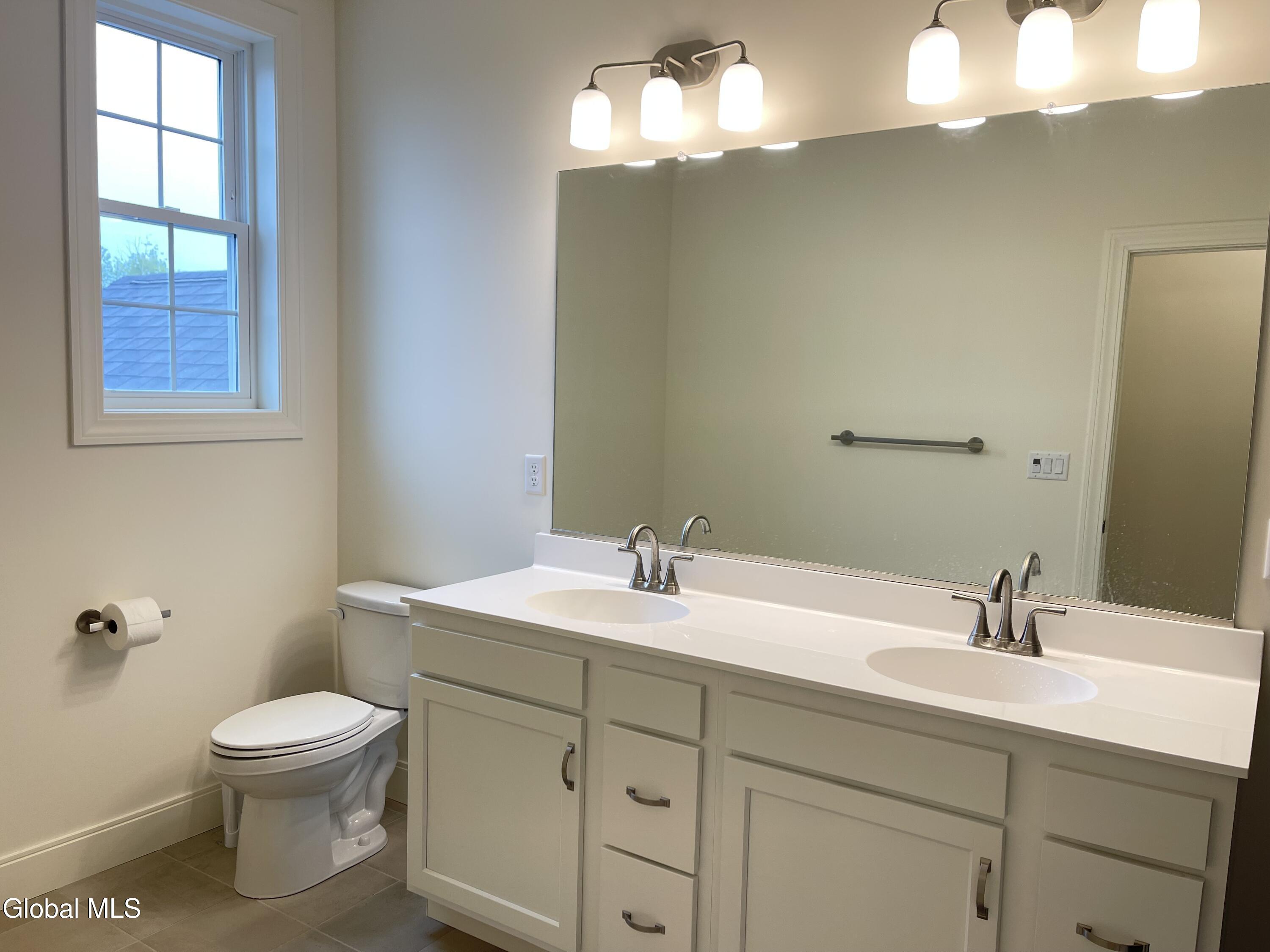 46 Wheatfield Way Mechanicville NY 12118