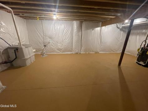 46 Wheatfield Way Mechanicville NY 12118