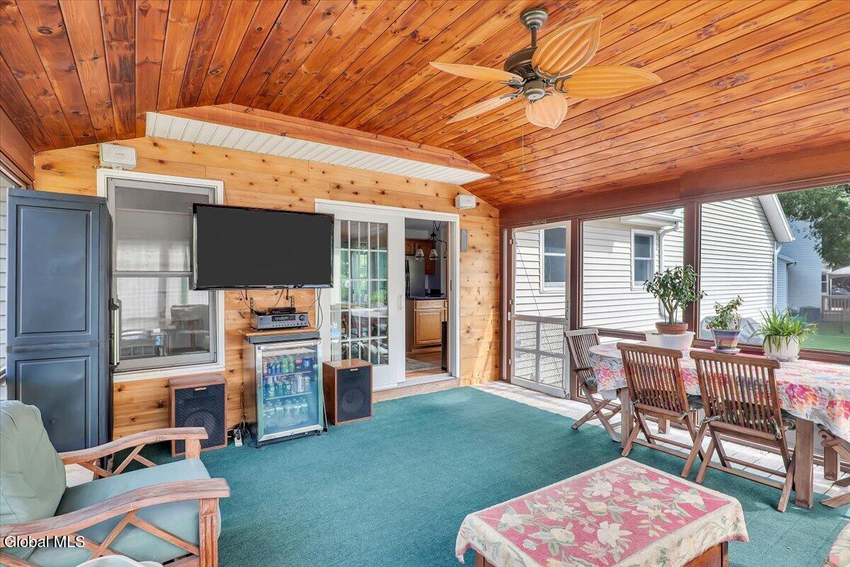 18 Heather Drive Clifton Park NY 12065