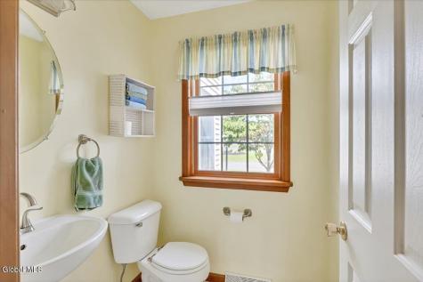 18 Heather Drive Clifton Park NY 12065