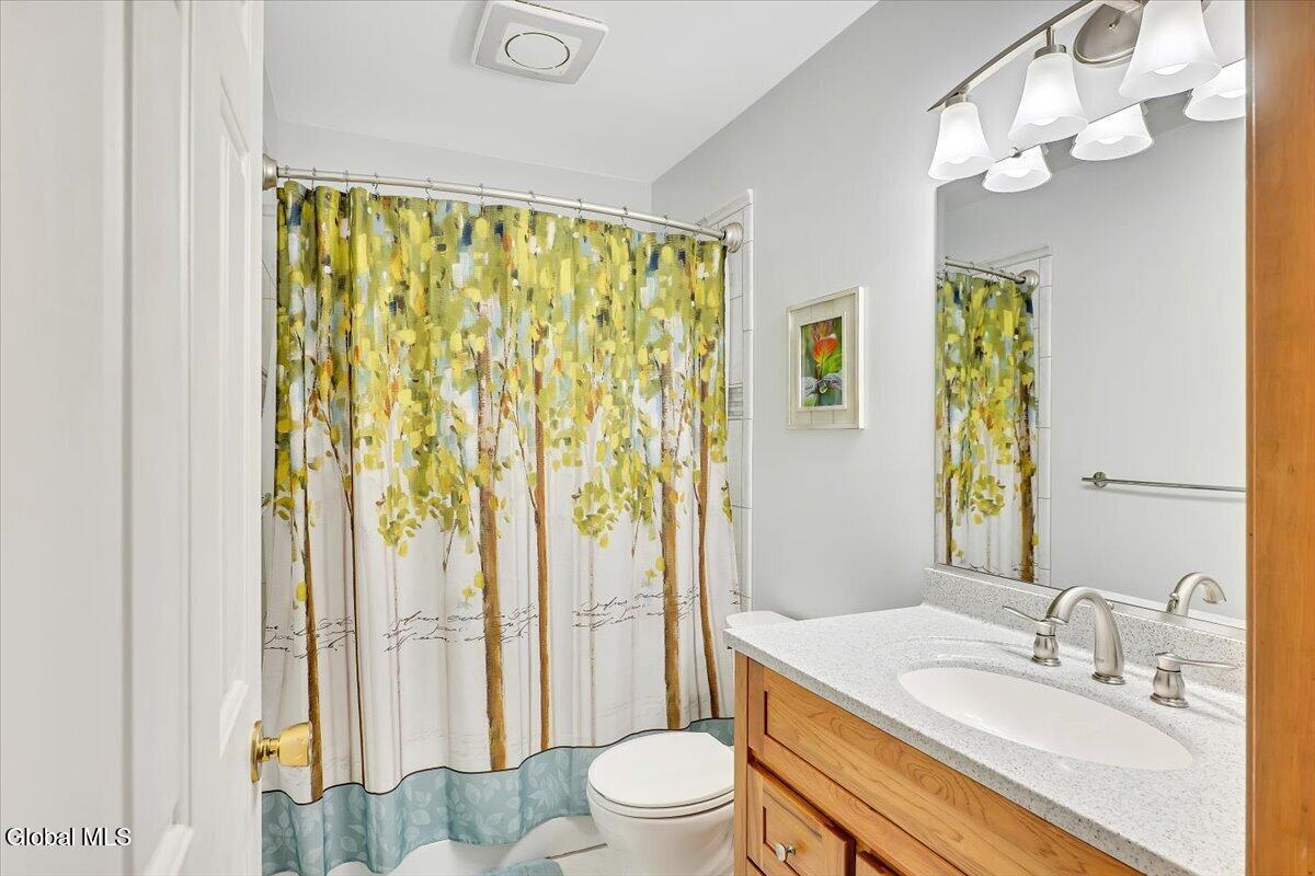 18 Heather Drive Clifton Park NY 12065