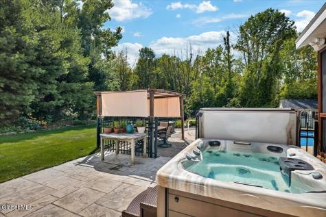 18 Heather Drive Clifton Park NY 12065
