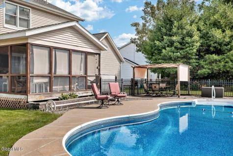 18 Heather Drive Clifton Park NY 12065