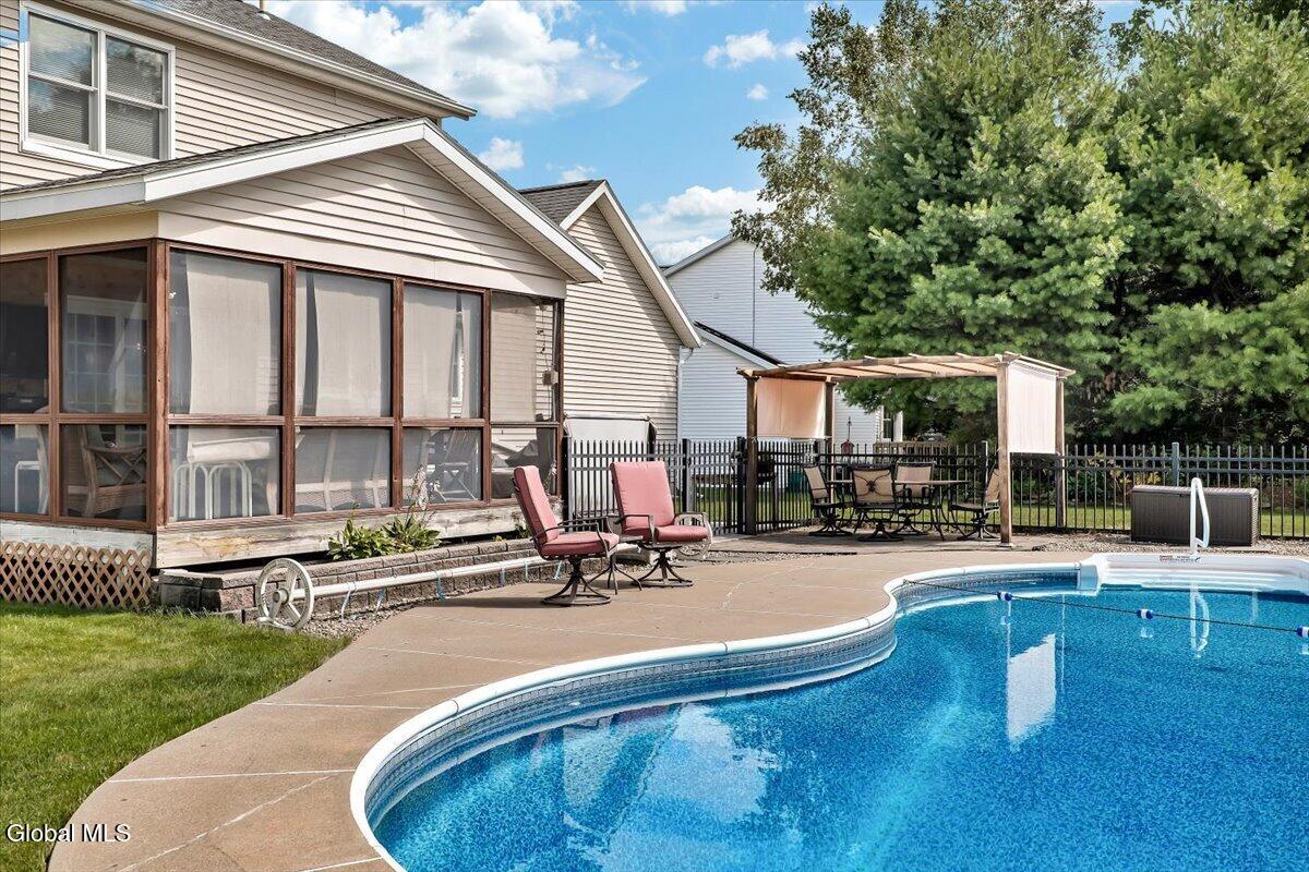 18 Heather Drive Clifton Park NY 12065