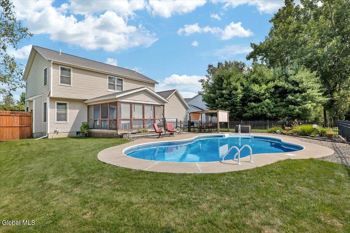 18 Heather Drive Clifton Park NY 12065
