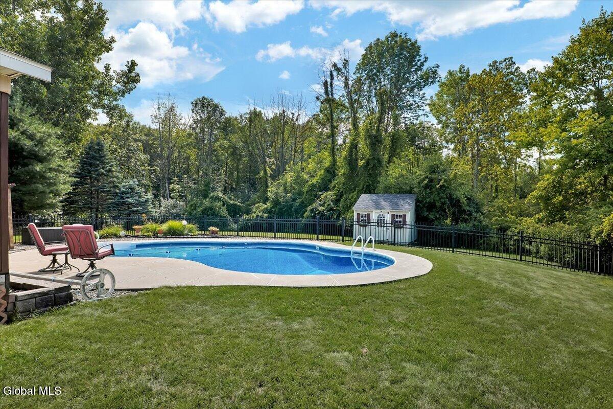 18 Heather Drive Clifton Park NY 12065