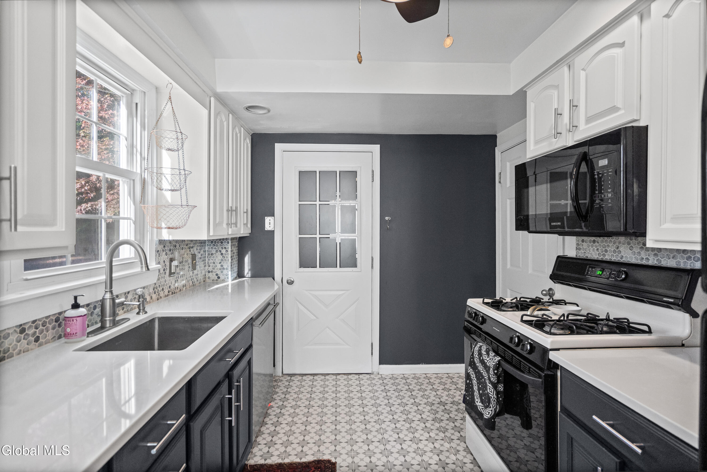 347 S Main Avenue Albany NY 12208