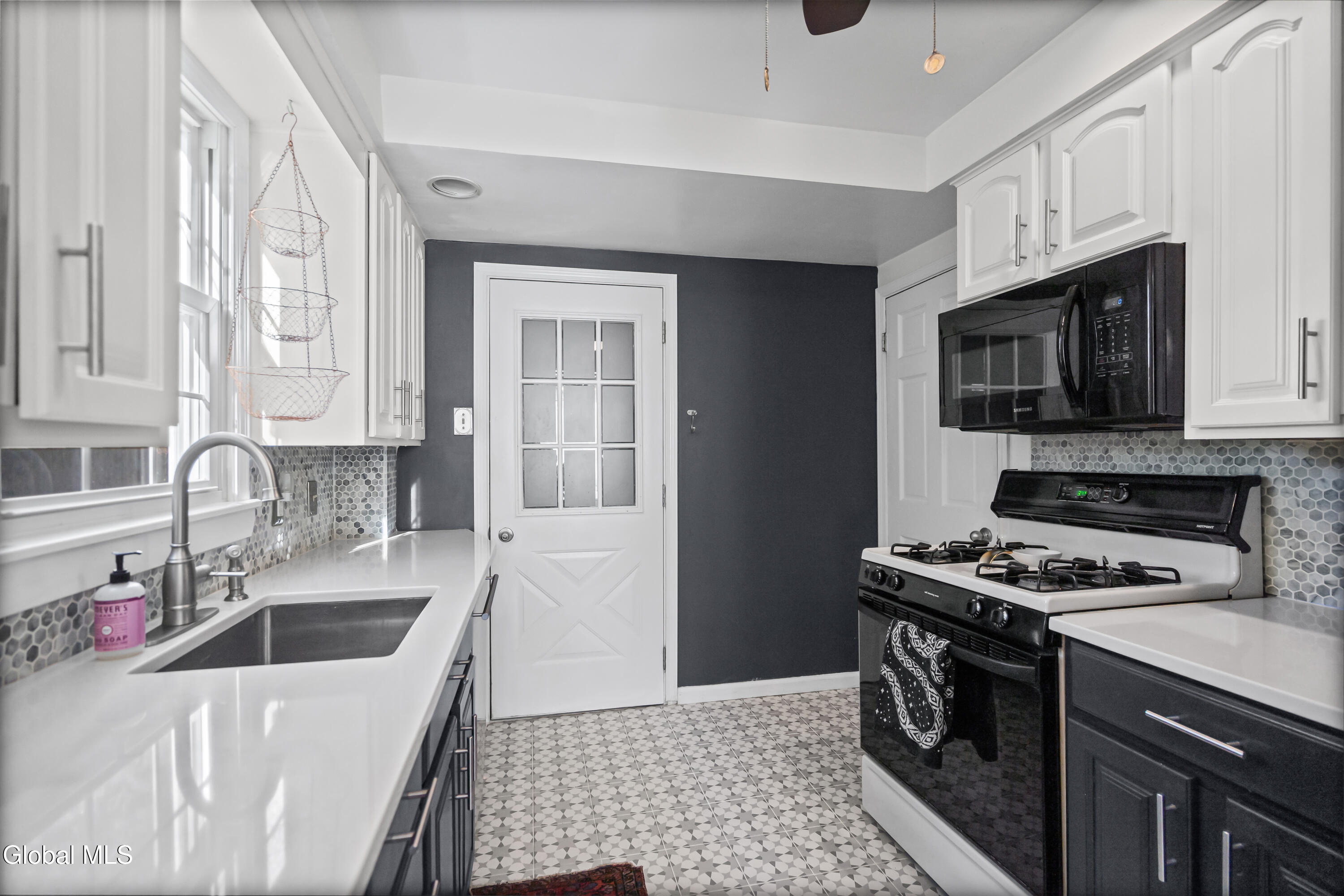 347 S Main Avenue Albany NY 12208