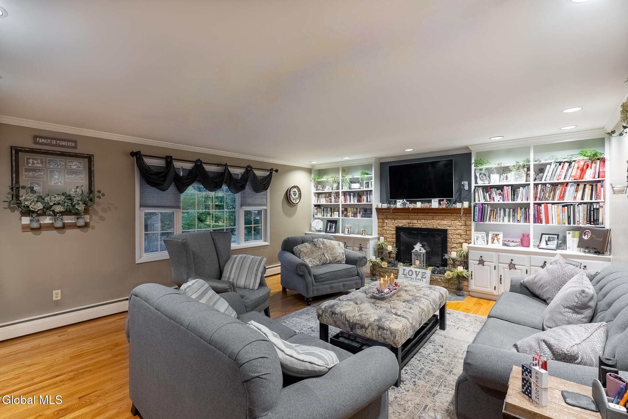 2 Acorn Grove Ballston Lake NY 12019