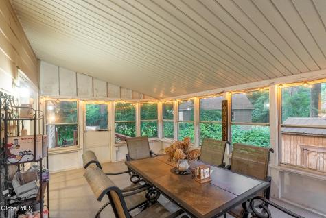 2 Acorn Grove Ballston Lake NY 12019