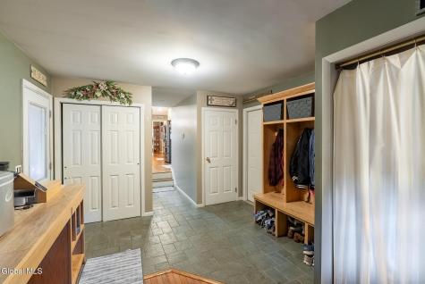 2 Acorn Grove Ballston Lake NY 12019