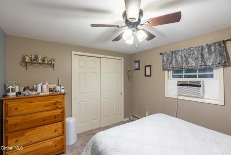 2 Acorn Grove Ballston Lake NY 12019