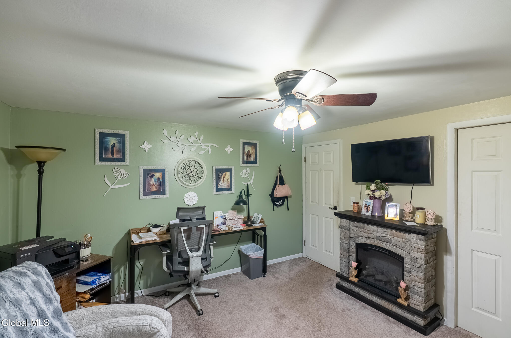 2 Acorn Grove Ballston Lake NY 12019