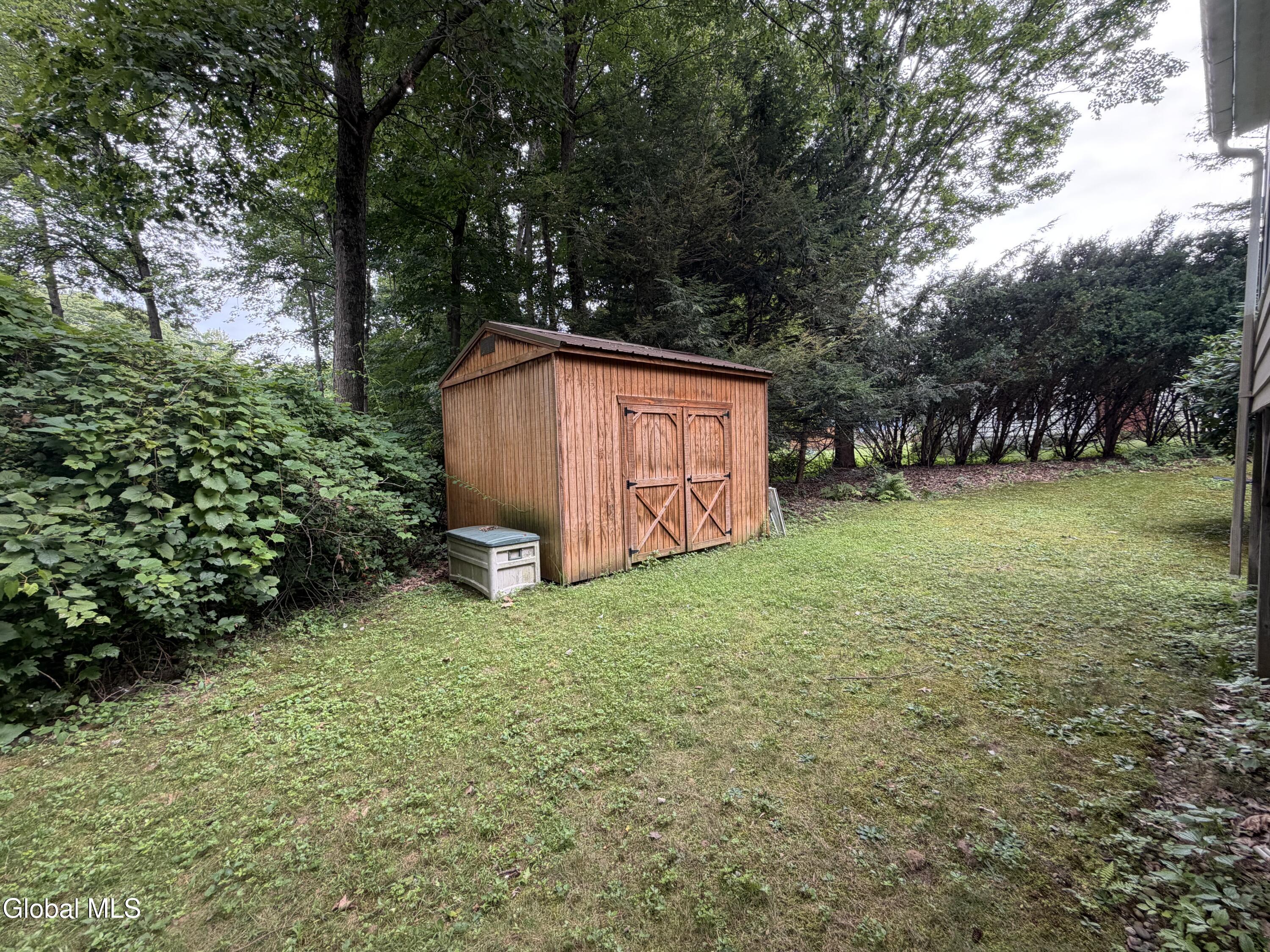 2 Acorn Grove Ballston Lake NY 12019